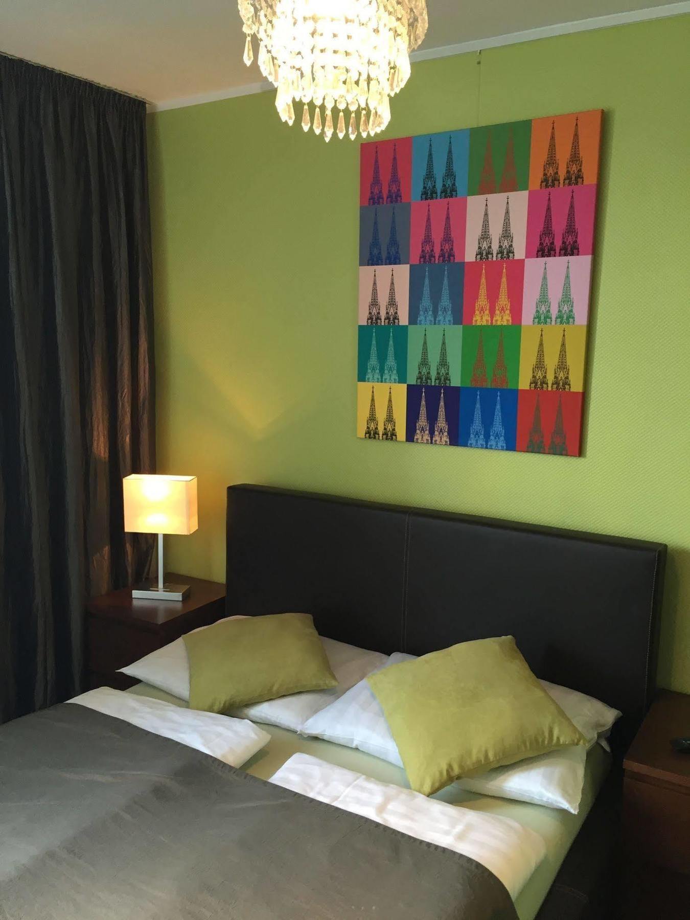 First Domizil Apartment Cologne Exterior photo