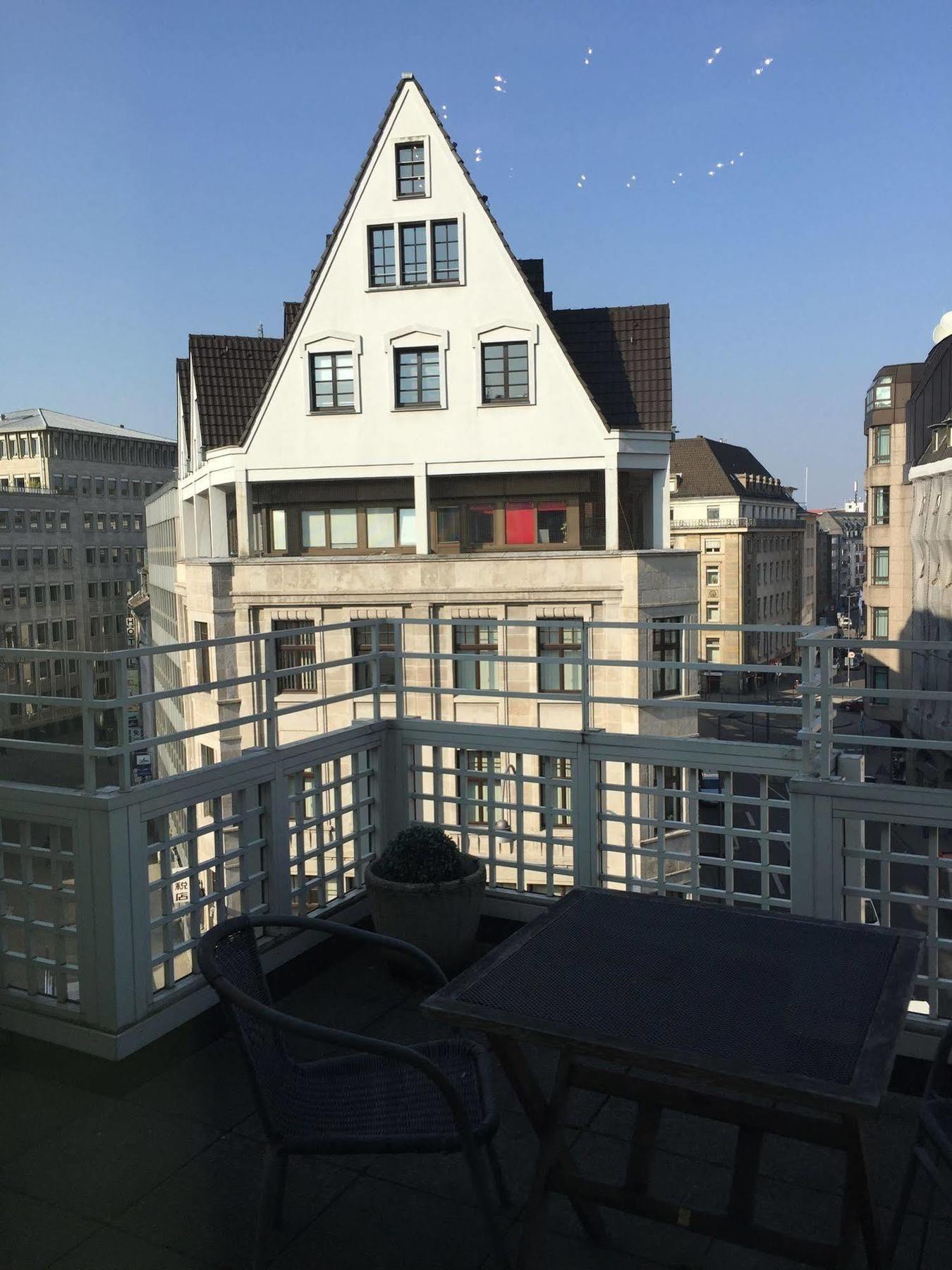 First Domizil Apartment Cologne Exterior photo